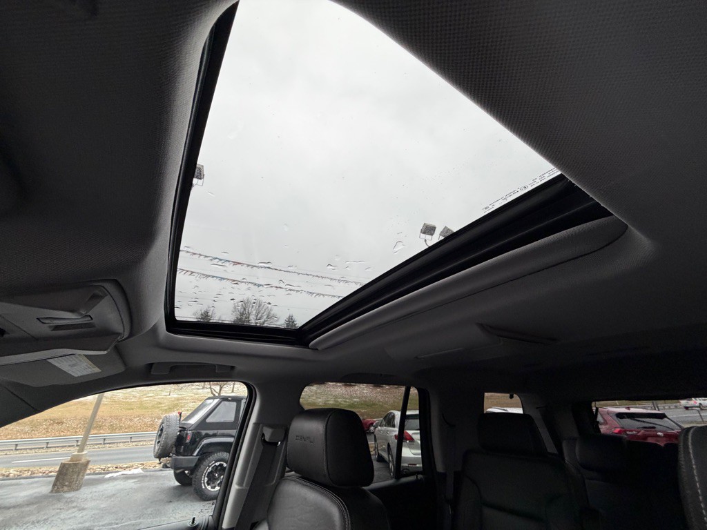 2015 GMC Yukon Image 11