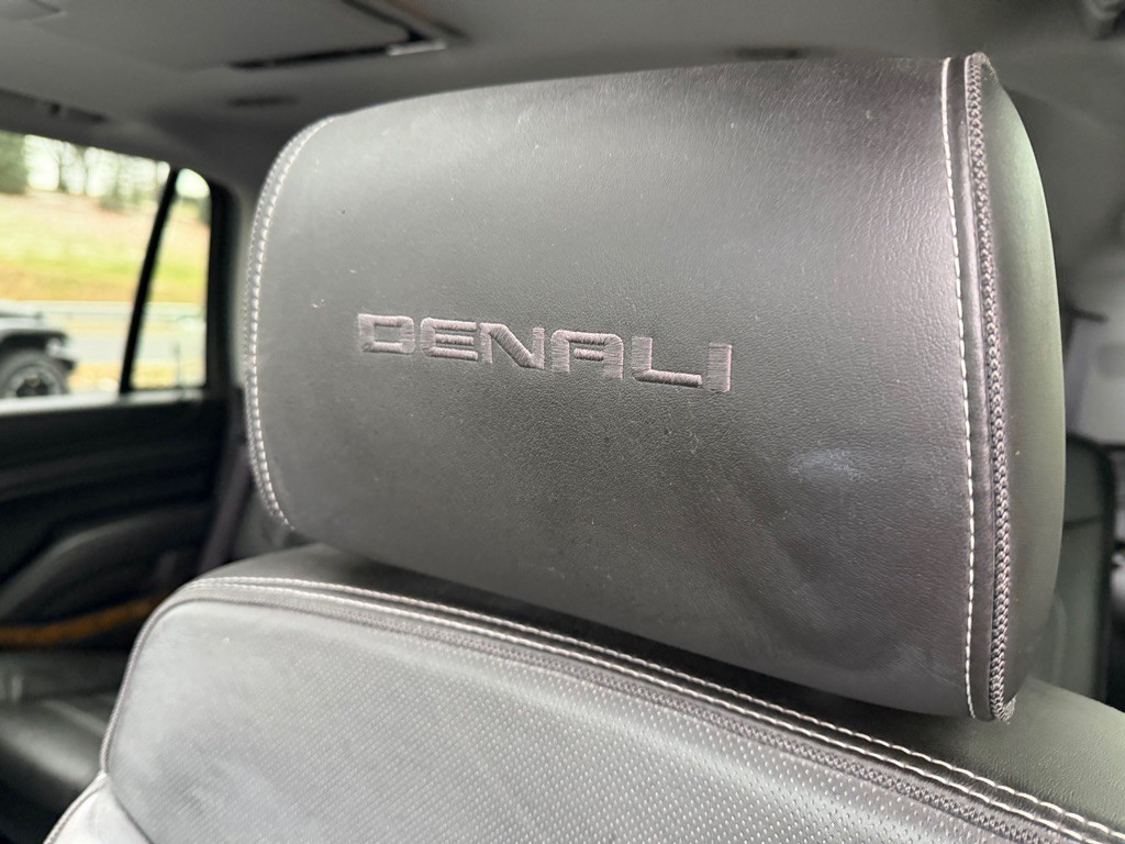 2015 GMC Yukon Image 12