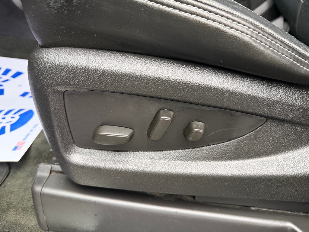 2015 GMC Yukon Image 16