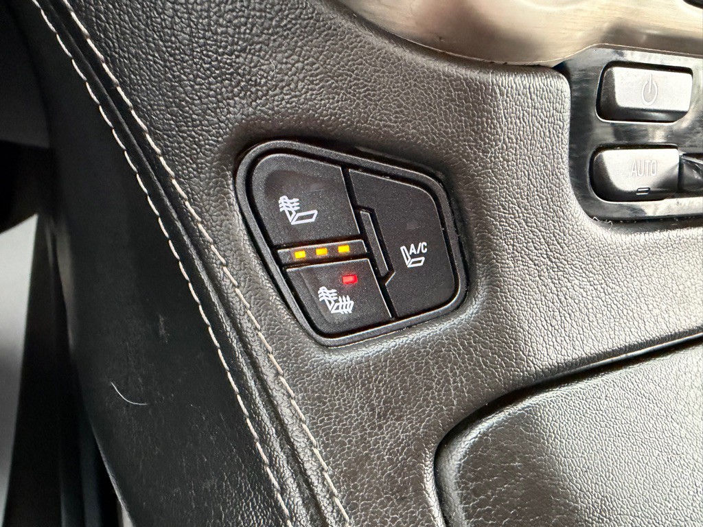 2015 GMC Yukon Image 50