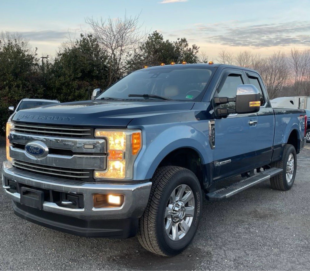 2017 Ford F-350 Image 1