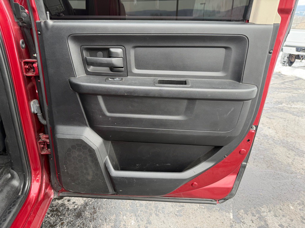 2015 RAM 2500 Image 28