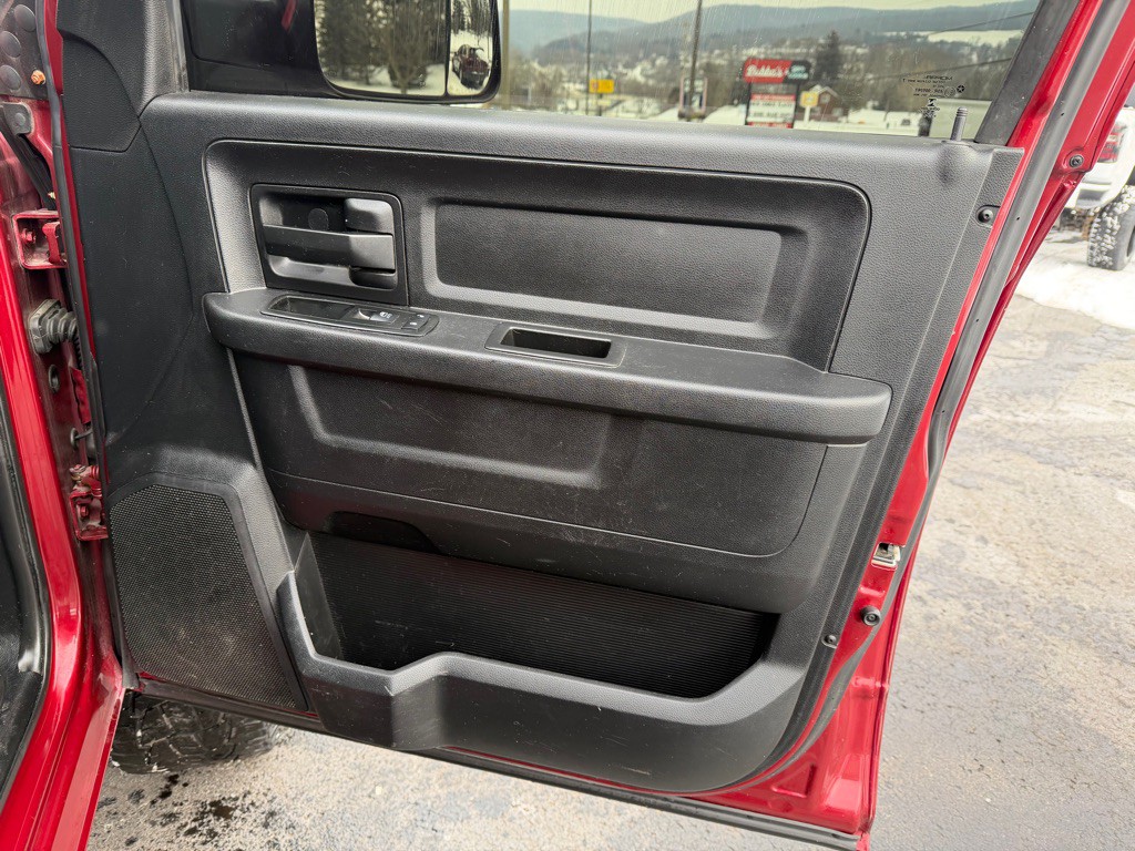 2015 RAM 2500 Image 31