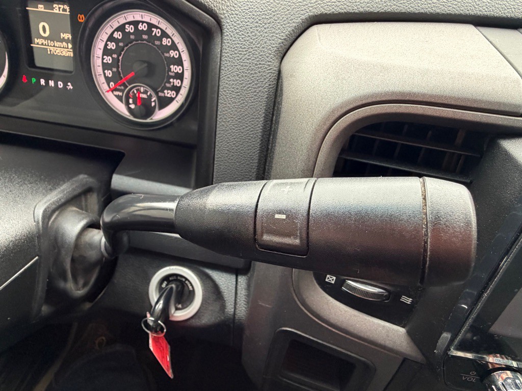 2015 RAM 2500 Image 43