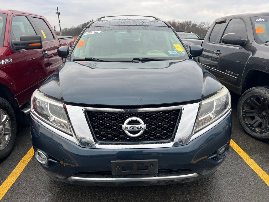 2014 Nissan Pathfinder Image 2