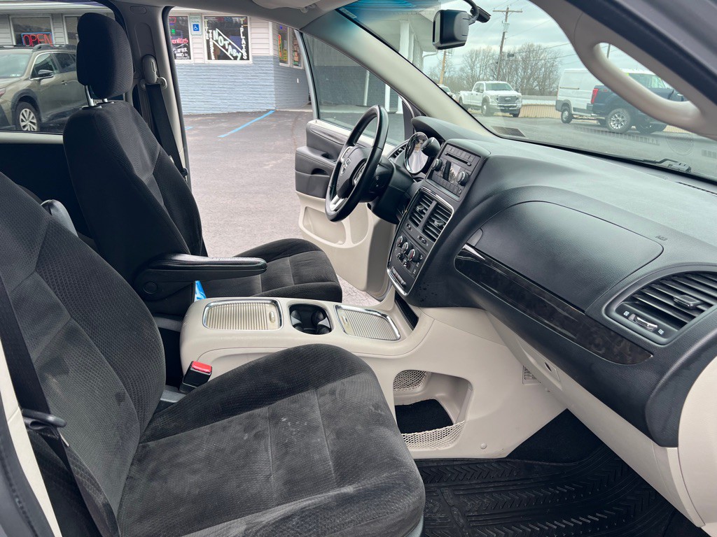 2016 Dodge Grand Caravan Image 22