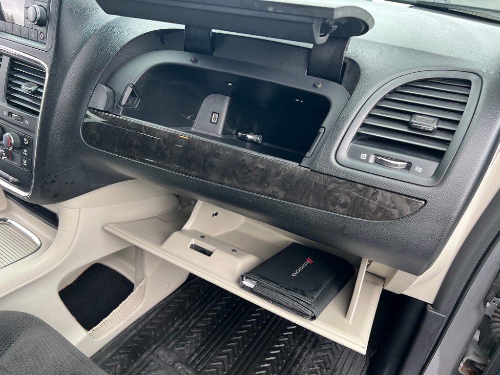 2016 Dodge Grand Caravan Image 23