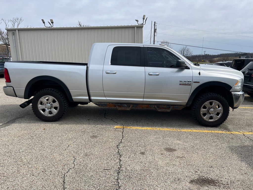 2018 RAM 2500 Image 3