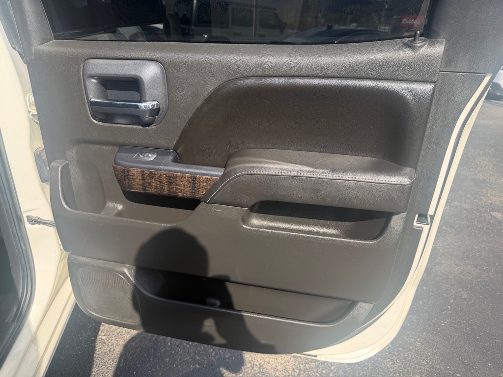 2015 GMC Sierra Image 23