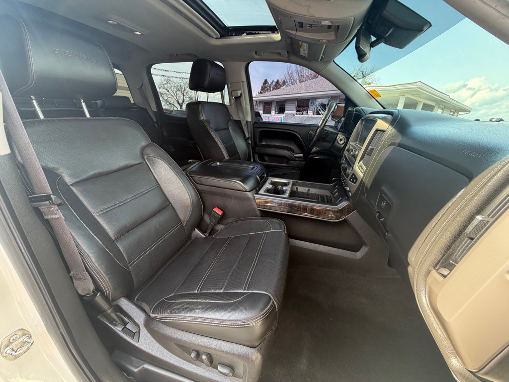2015 GMC Sierra Image 24