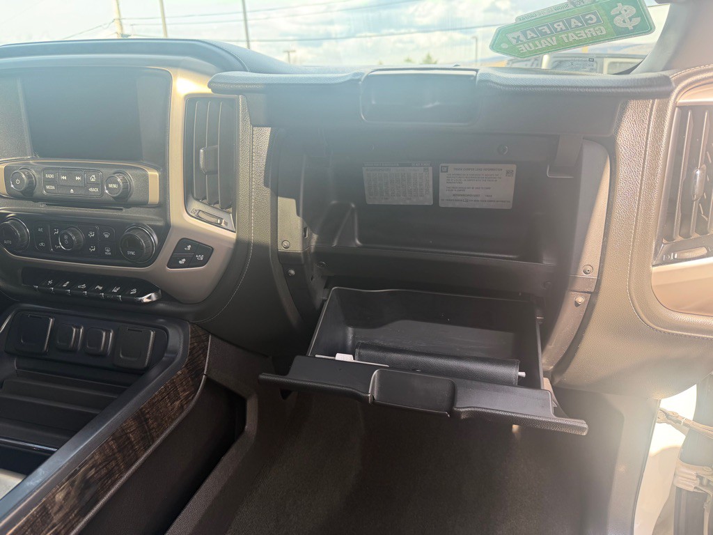 2015 GMC Sierra Image 28