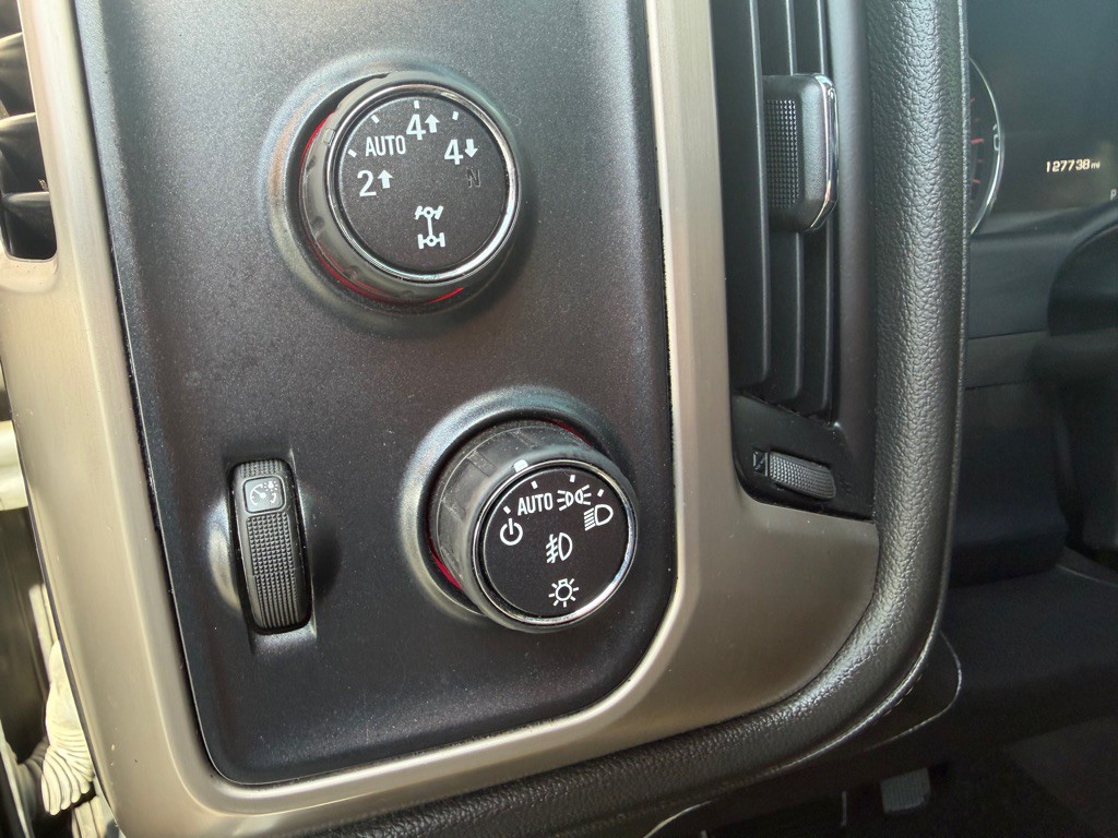 2015 GMC Sierra Image 30