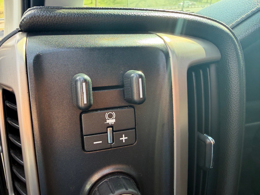 2015 GMC Sierra Image 45