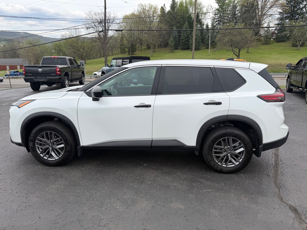 2024 Nissan Rogue Image 8