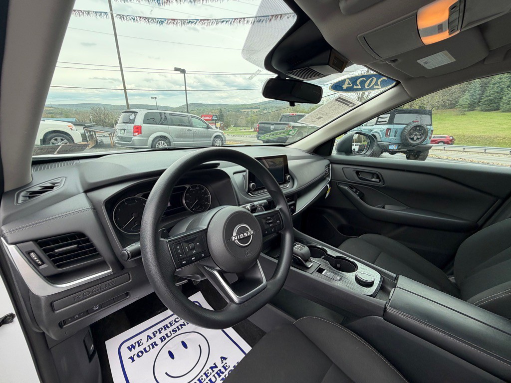 2024 Nissan Rogue Image 9