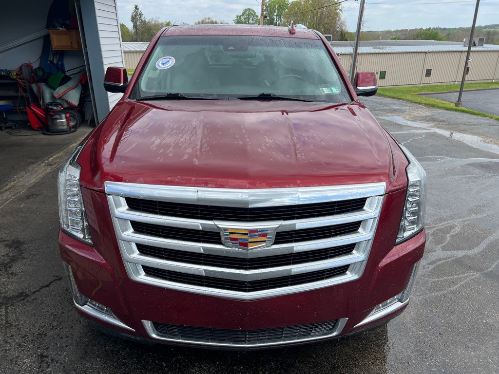 2017 Cadillac Escalade Image 3