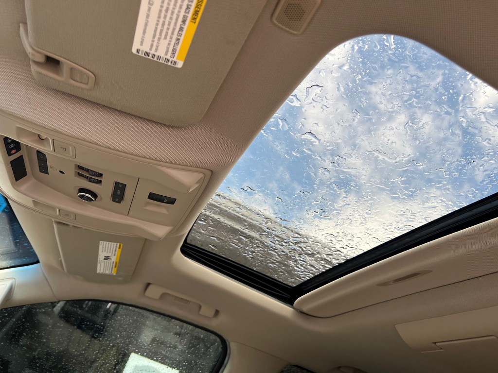 2017 Cadillac Escalade Image 11