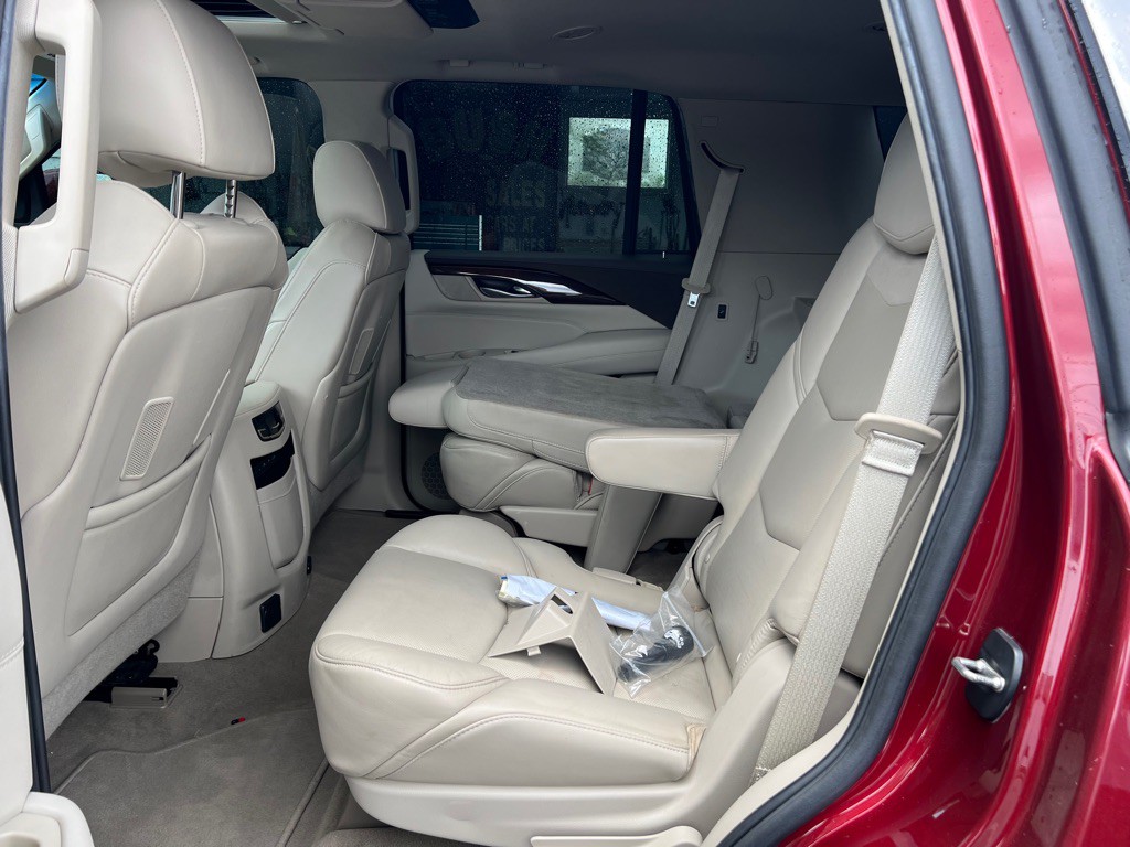2017 Cadillac Escalade Image 13