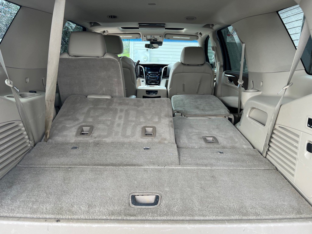 2017 Cadillac Escalade Image 15