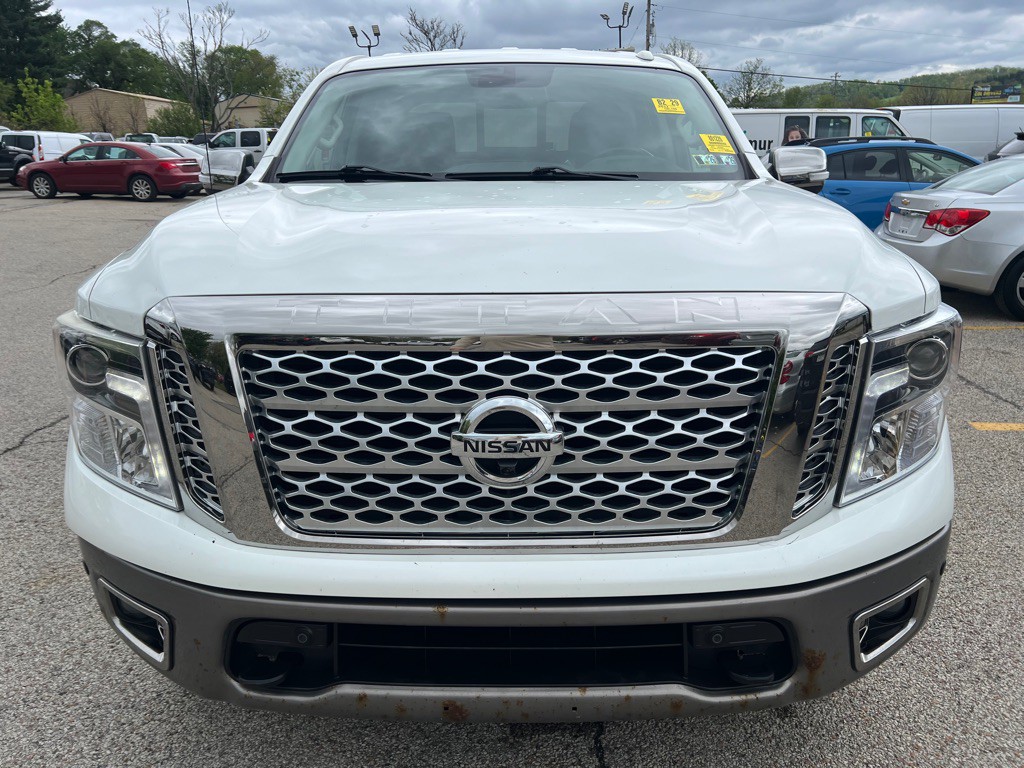2017 Nissan Titan Image 2