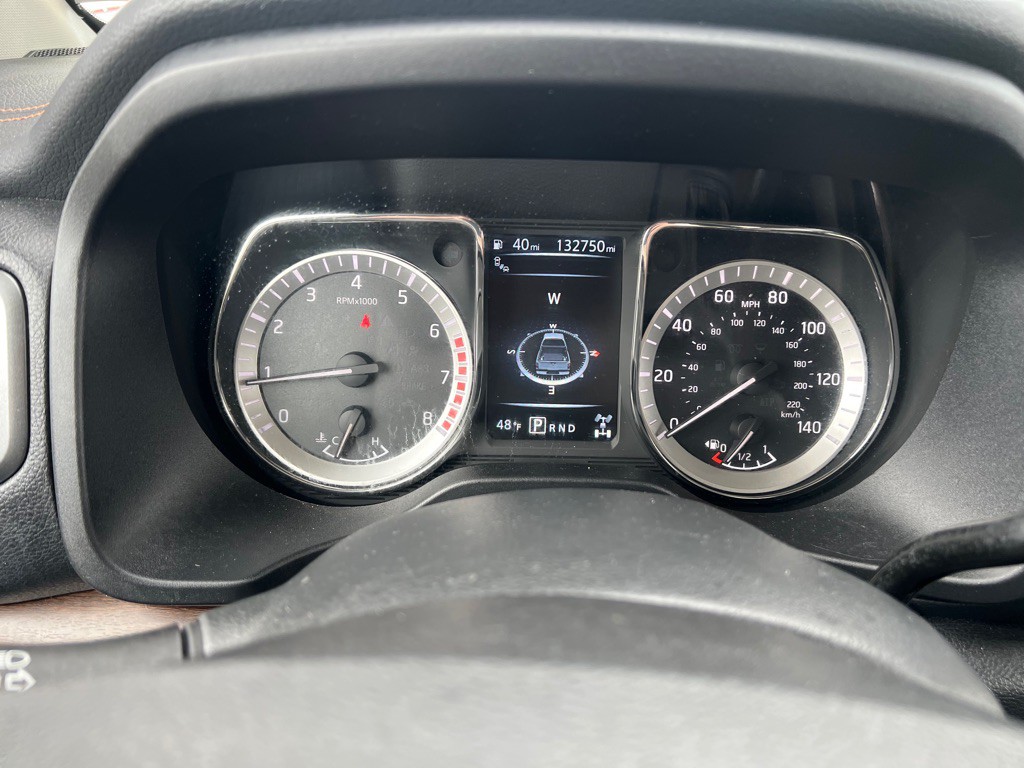 2017 Nissan Titan Image 18