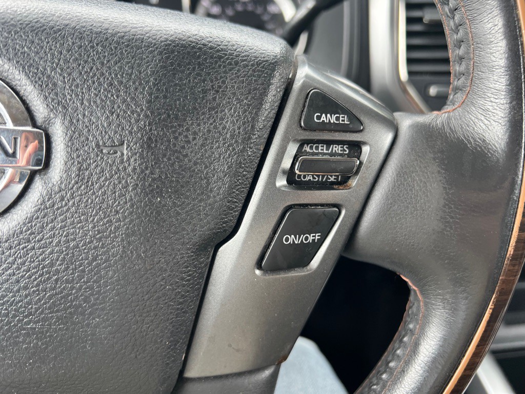 2017 Nissan Titan Image 20
