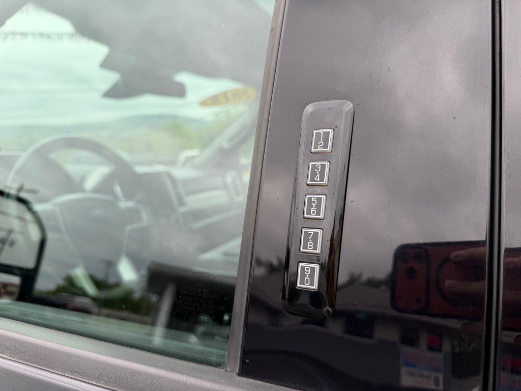 2018 Ford F-350 Image 17