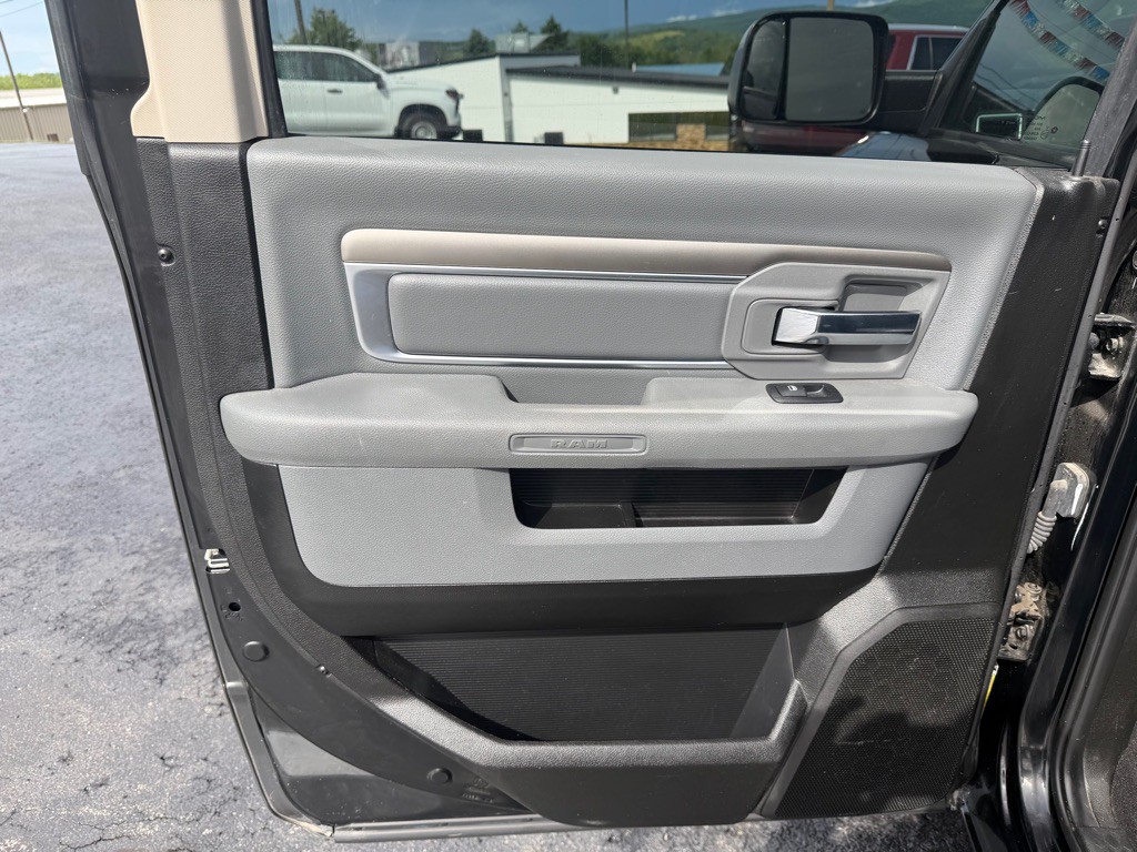 2019 RAM 1500 Image 16