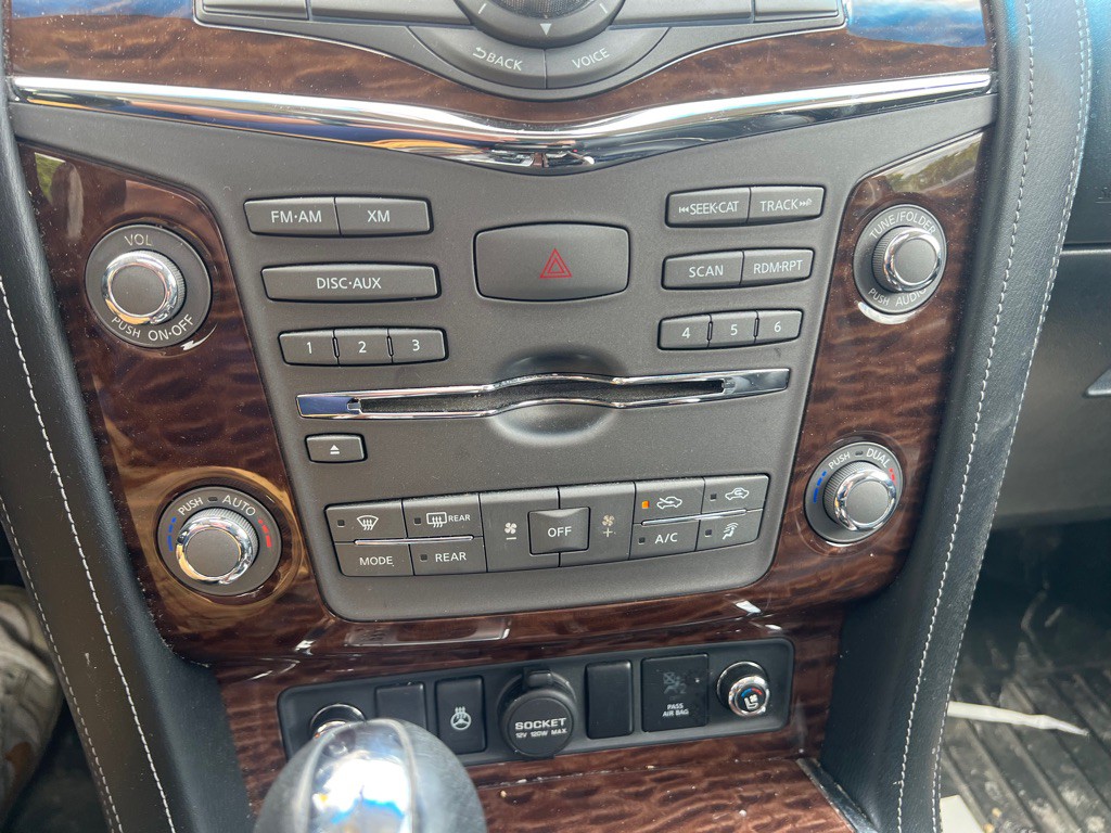 2017 Nissan Armada Image 20
