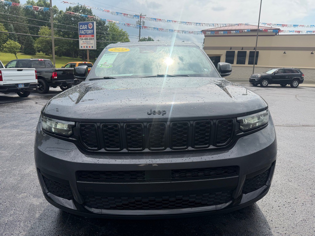 2022 Jeep Grand Cherokee Image 2