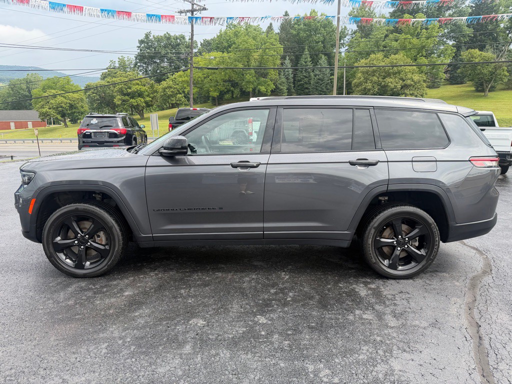 2022 Jeep Grand Cherokee Image 8