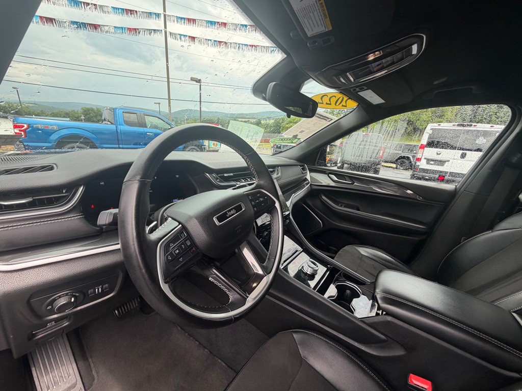 2022 Jeep Grand Cherokee Image 11