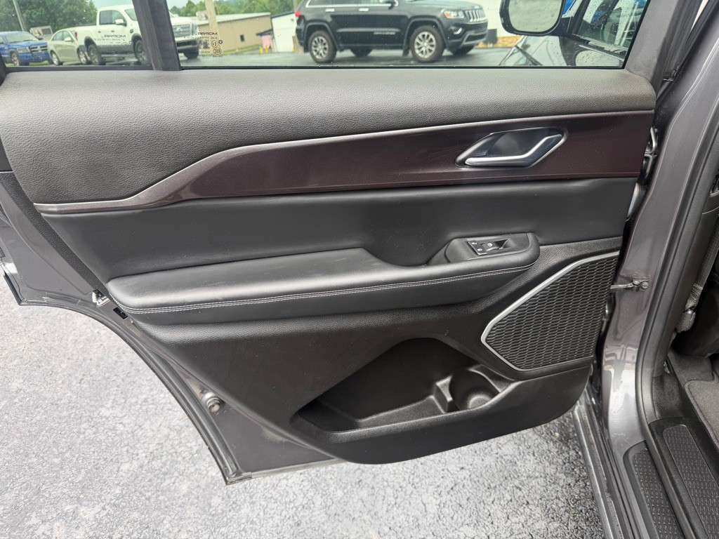 2022 Jeep Grand Cherokee Image 16