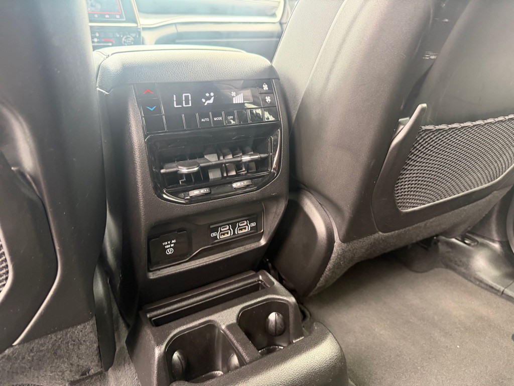 2022 Jeep Grand Cherokee Image 18