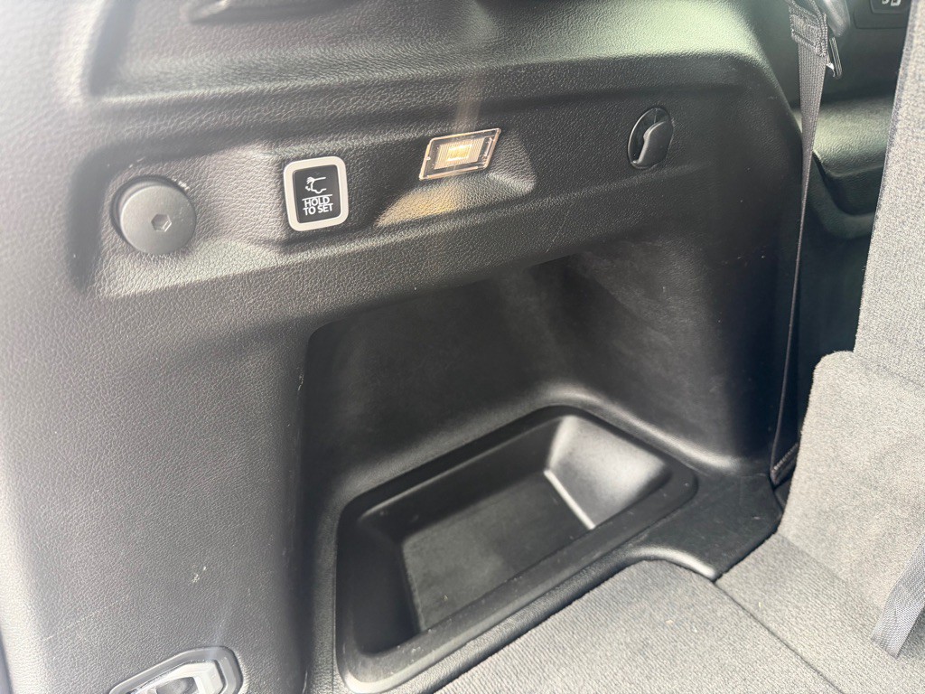 2022 Jeep Grand Cherokee Image 21