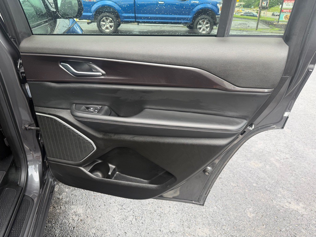 2022 Jeep Grand Cherokee Image 27