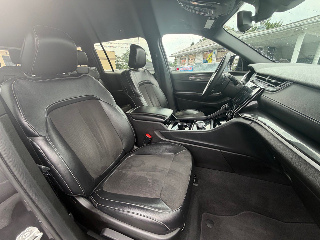 2022 Jeep Grand Cherokee Image 28