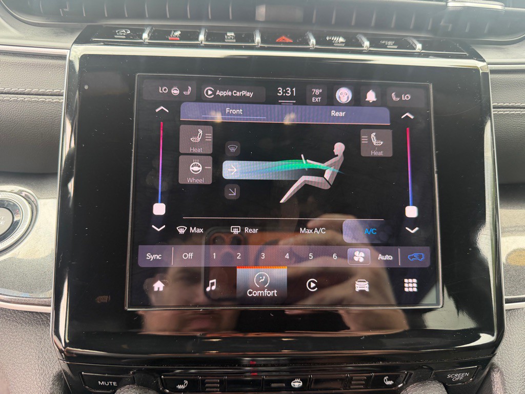 2022 Jeep Grand Cherokee Image 40