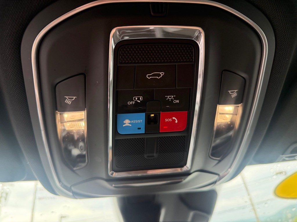 2022 Jeep Grand Cherokee Image 45