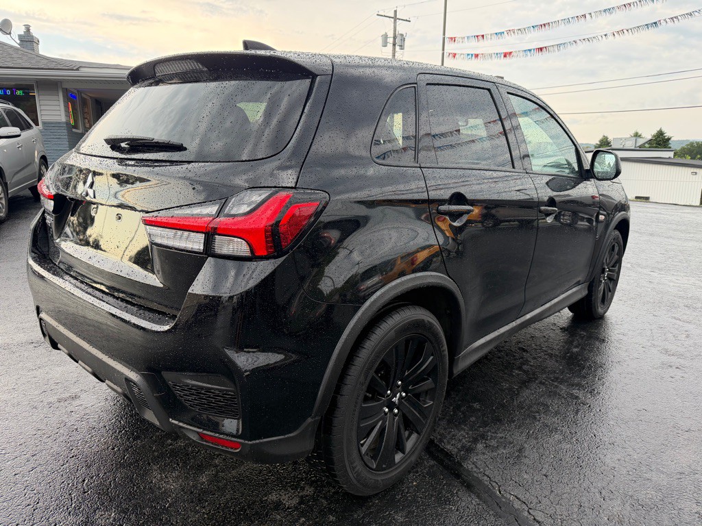 2021 Mitsubishi Outlander Image 5