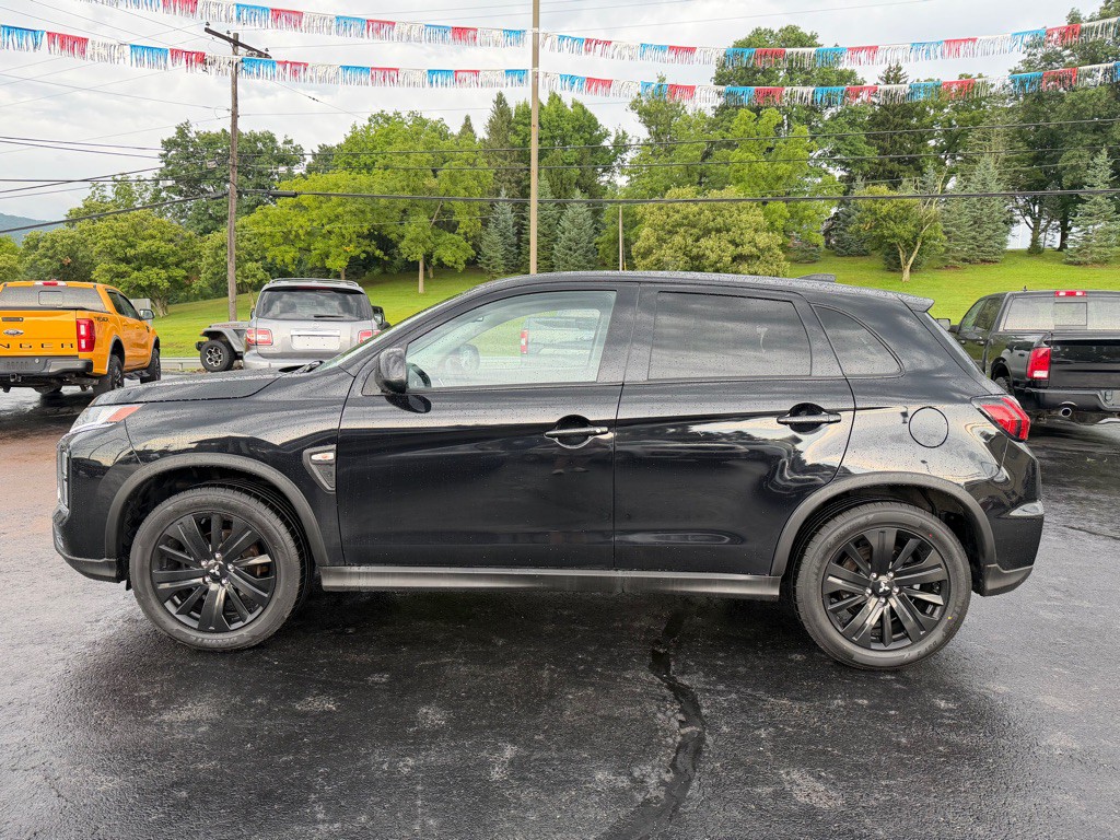 2021 Mitsubishi Outlander Image 8