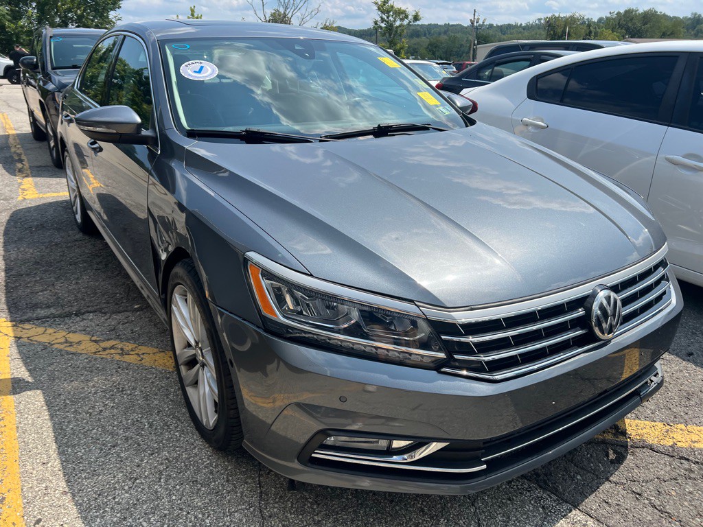 2017 Volkswagen Passat Image 3