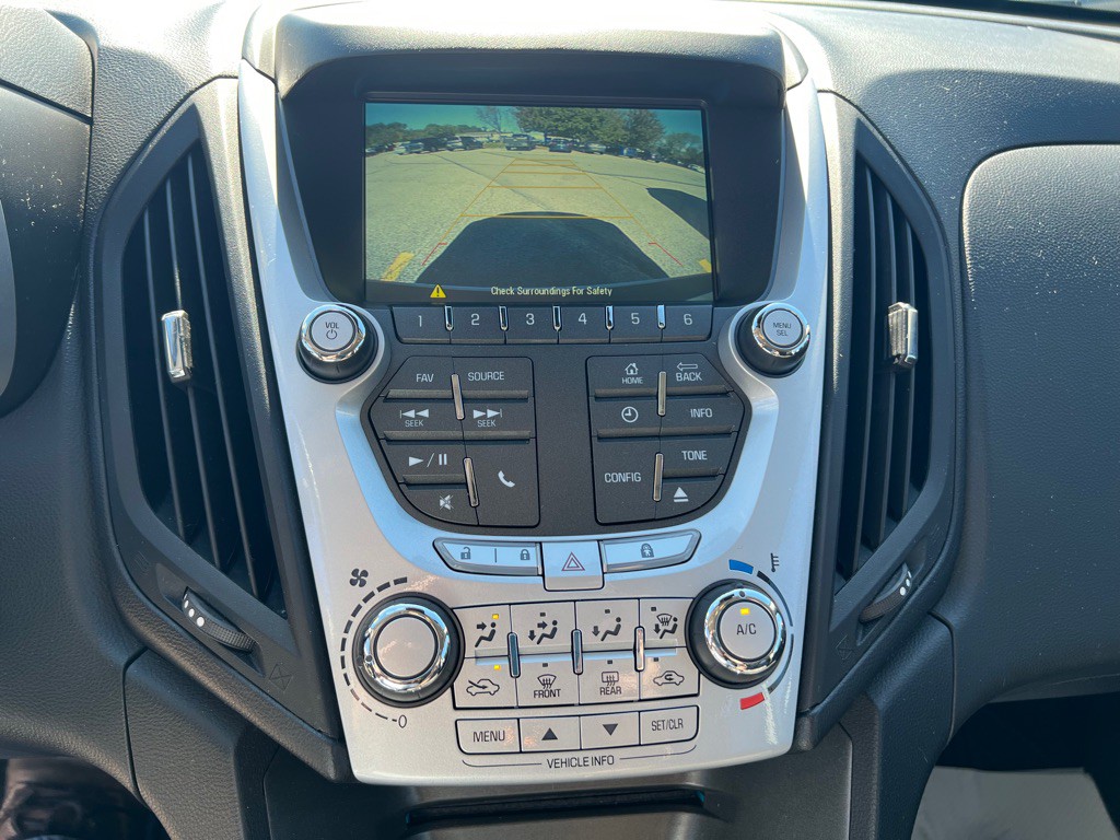 2015 Chevrolet Equinox Image 14