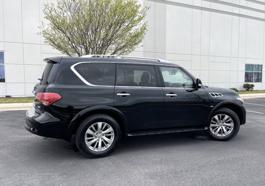 2016 INFINITI QX80 Image 4