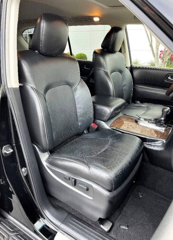 2016 INFINITI QX80 Image 8