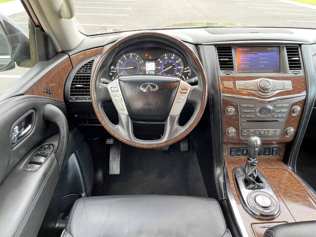 2016 INFINITI QX80 Image 20