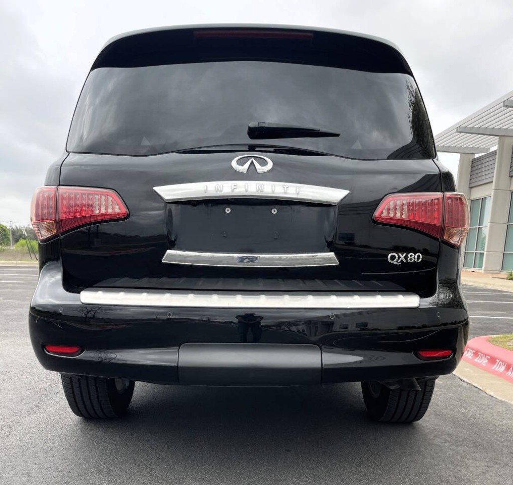 2016 INFINITI QX80 Image 23