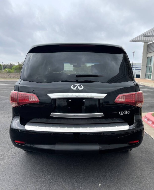 2016 INFINITI QX80 Image 25