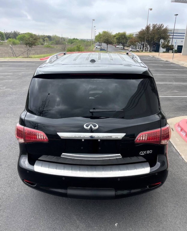 2016 INFINITI QX80 Image 27