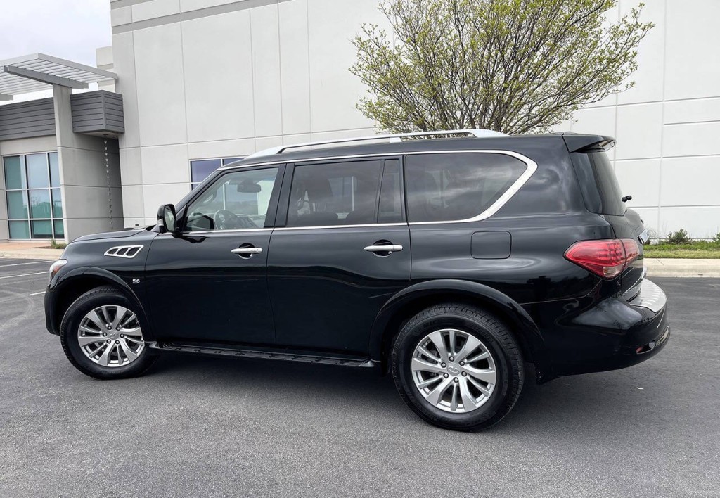2016 INFINITI QX80 Image 3